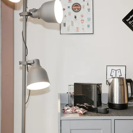 Apartment Su 2 Piani - 1g Wi-fi - Self Check-in - Netflix
