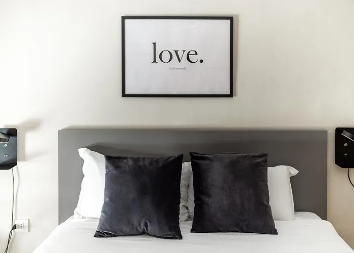 Giano Host - Nicolosio Apartman *